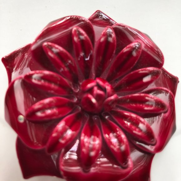 Vintage Metal Layered Flower Brooch and Ear Clips Red 2 1/4" x 2 1/4" + 1.5" Set - Picture 2 of 8